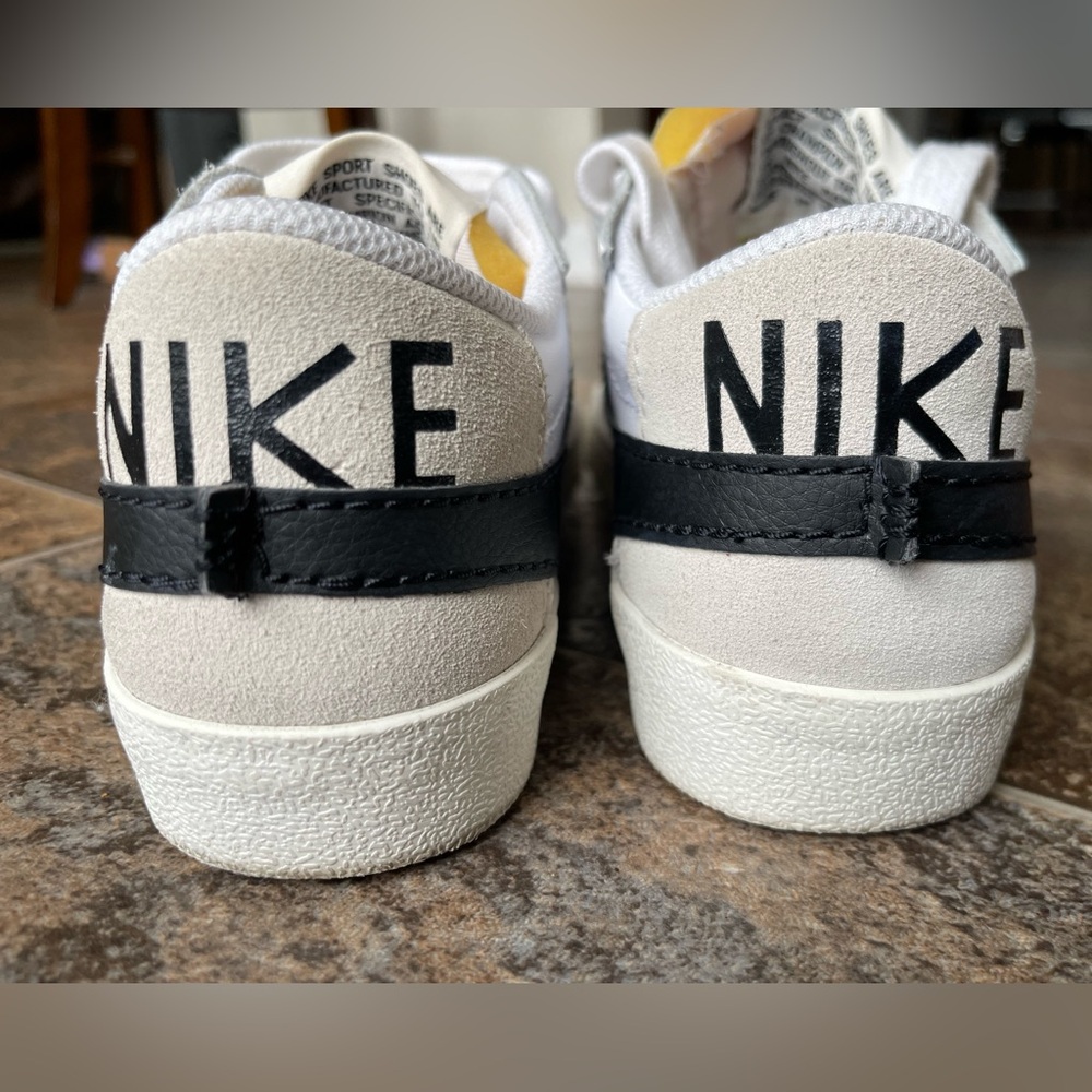 Nike Blazer Low 77 Jumbo Sneakers- Women’s Size 10 - Picture 4 of 9